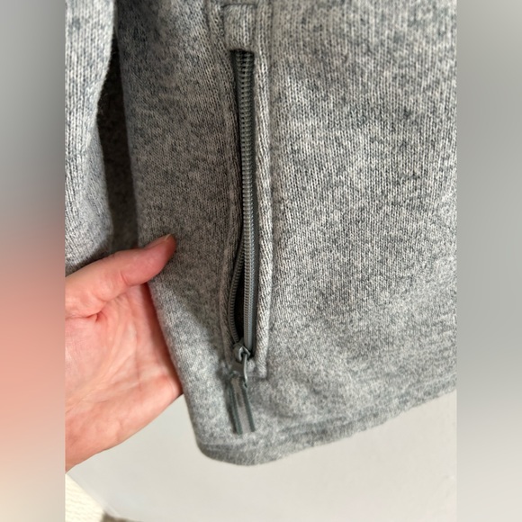 ⭐️Host Pick⭐️ MOUNTAIN WAREHOUSE Hoodie - Picture 3 of 4